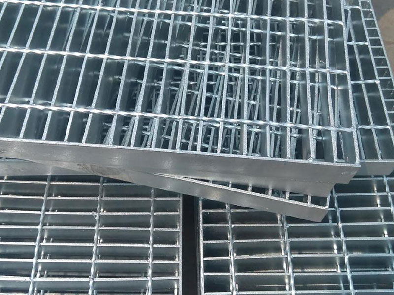 平臺(tái)踏步板包邊焊縫的質(zhì)量要求