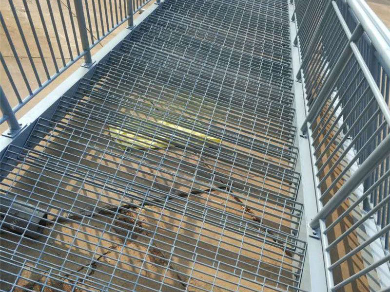 平臺(tái)踏步板